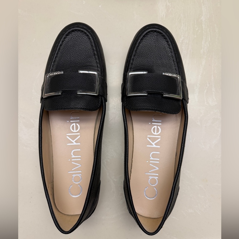 Calvin Klein Lydia Slip-On loafers/driving shoe black silver buckle - size 8.5